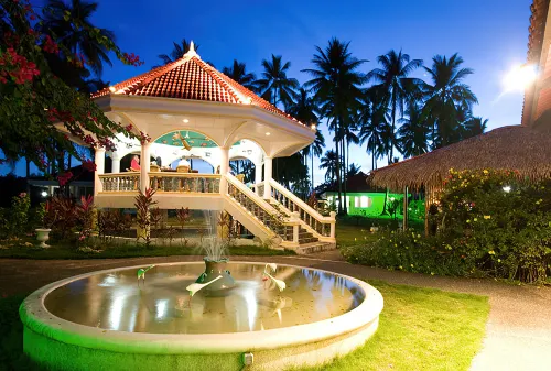 Whispering Palms Island Resort Hotel a San Carlos
