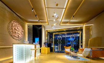 Garden Hotel by LuxCabins (Shenzhen Futian Convention and Exhibition Center Gangxia Subway Station)