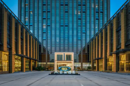 Atour Hotel Nantong Central Business District