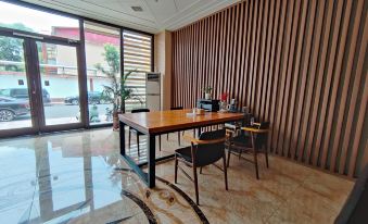 Yake E Boutique Hotel (Yuan store)