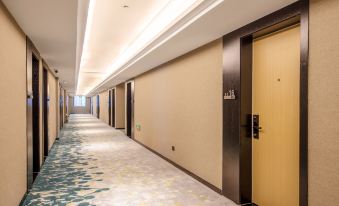 GreenTree Inn Express Hotel (Dongying Lijin Ginza Mall)