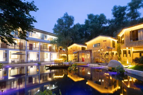 Floral Hotel·Yunshan Yue Hotel (Liuba Branch)