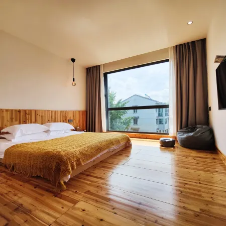 South Hill Bamboo Sea Jiuyue Mountain Lodge (Tianmu Lake Yushui Hot Spring)