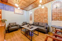 Shangshanju Chinese Inn (Siguniangshan Branch) Hotels in Xiaojin County