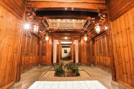 Jinyuetang Boutique Guesthouse Отели рядом с достопримечательностью «Jiangling Scenic Area»