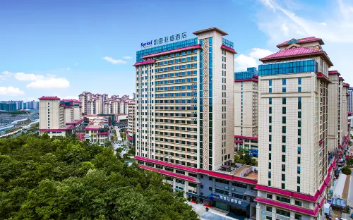 jinjinagKyriad Hotel (Guiyang Huaxi University Town Station)