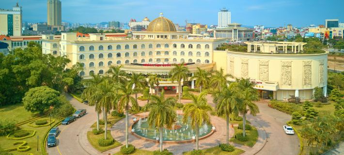 Li Lai International Hotel โรงแรมในมองก้าย
