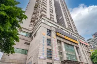 重慶典亮假日飯店（新山村地鐵站） 伏牛溪附近的飯店