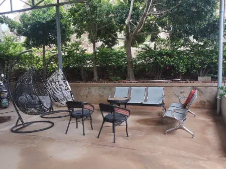 Yongsheng Linjiang Hotel