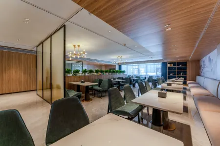 Elong Wanguo Hotel (Jincheng Xinshi West Street Lanhuacheng) Отели рядом с достопримечательностью «Jincheng Ancient Academy»