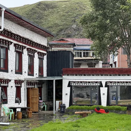 Kangding Yangcang Starry Sky Homestay (Tagongzhen Branch)