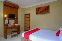 Red Chilies Hill Hotel