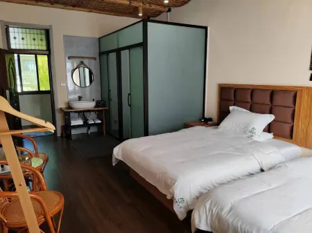 Zhulinhotel Отели в г. Жуян