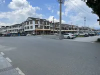 Yuxian Huali Theme Hotel