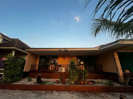 Room Beach Samui Отели рядом с достопримечательностью «Villa Spice at Lime Samui»