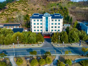 Wudang Mountain yanqingyuan Hotel