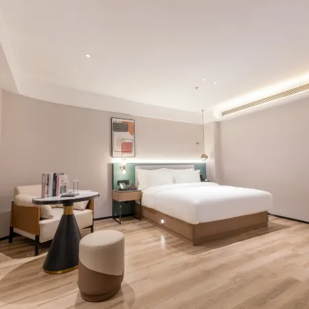 MEHOOD EZZI Hotel (Nanchang Bayi Square Dinggonglunan Subway Station)
