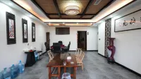 Longfengshan Ancient Town Zixiangyuan Homestay Các khách sạn ở Y Xuyên