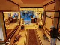 Caesar Studio Apartment Отели рядом с достопримечательностью «Катакомбы Ком-эш-Шукафа»