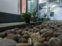 Delinghalan Yun Shared Courtyard (Country Garden Store)