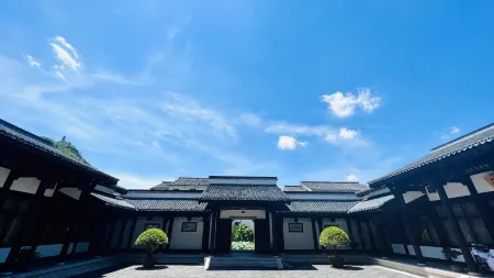 Tiantai Tahou Academy Отели рядом с достопримечательностью «Shiliang Waterfall»