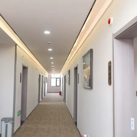 Xian County Yihai Boutique Hotel