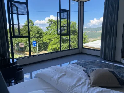 Yuan Yang Yin Xin · Valley Resort and Viewing Homestay for Mountain and Stream Tracing