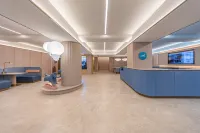 HanTing Hotel (Manas Zhonghua Road Fenghuang Commercial Building)