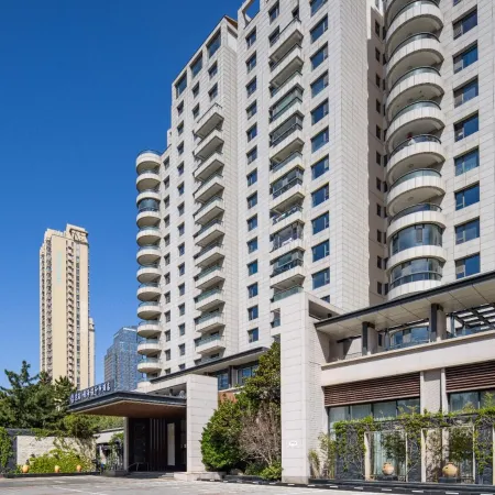 Floral · Lanhai Designer Hotel (Weihai International Bathing Beach Huoju 8th Street Branch)