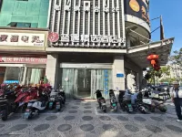 亞信電競飯店（鹽城萬達廣場西環路店）