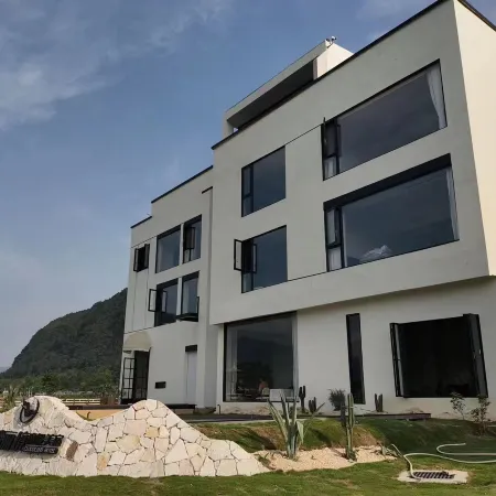 Cloudland Beautiful Realm Vacation Boutique Stay Отели в г. Индэ