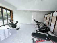 Chunshi · Xitang | Begonia Gallery · Premier Lakeview Holiday Courtyard (Daluoshui, Lugu Lake) - Gym