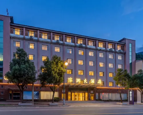 Meet Karst Cave Hotel (Zhashui Karst Cave National Geopark Branch) Hotels in Zhashui