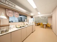 HanTing Express Hotel (Beihai Silver Beach Scenic Area) - 2-Star