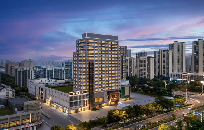 Qiyue Hotel (Zhongzhou International Mall)