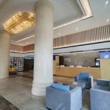 Tiantian Youpin Hotel (Shaodong High-speed Railway Station)
