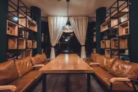 Shanshe · Shennongjia B&B (Muyu Town Store)