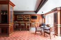 The Maya Hotel - bar
