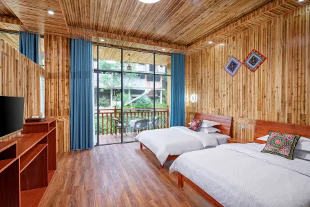 Pusu Yiyaxuan Homestay (Longji Rice Terraces Golden Buddha Peak Observation Deck Branch)