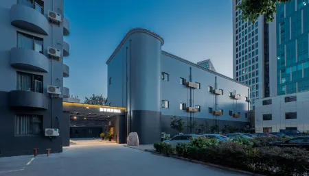Homeinn Selected Hotel (Yangzhou Wanda Plaza Grand Canal Museum) Отели рядом с достопримечательностью «Tongda College of Nanjing University of Posts and Telecommunications»