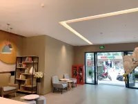 Homeinn Hotel (Meizhou Baihuazhou Pedestrian Street)