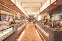 Grand Royal Hotel - breakfast