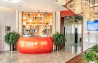 Puyuexuan City Art Hotel (Xinxiang Railway Station)