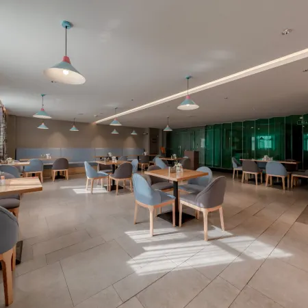 Homeinn · neo (Zhenjiang Railway Station Zhongshan Bridge RT-Mart)