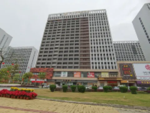 維也納國際飯店（佛山綠島廣場綠島湖地鐵站店） 玉琳羅公祠附近的飯店