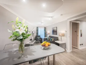 The Knight Residence by Mansley