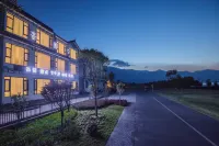 Xiyunkai Designer Seaview Inn.