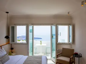 Akra Suites & Spa