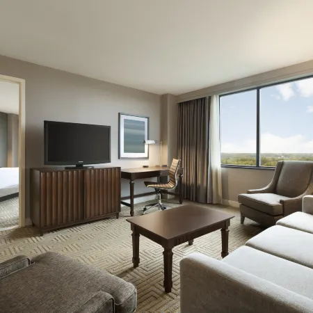Hilton East Brunswick Hotel & Executive Meeting Center