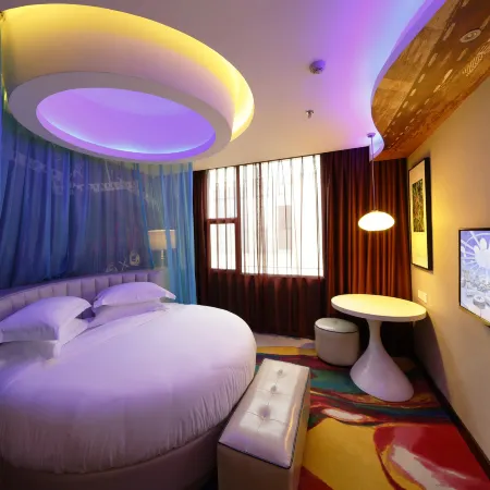 Yunshang Caohai Hotel (Bijie Zhe Mall)